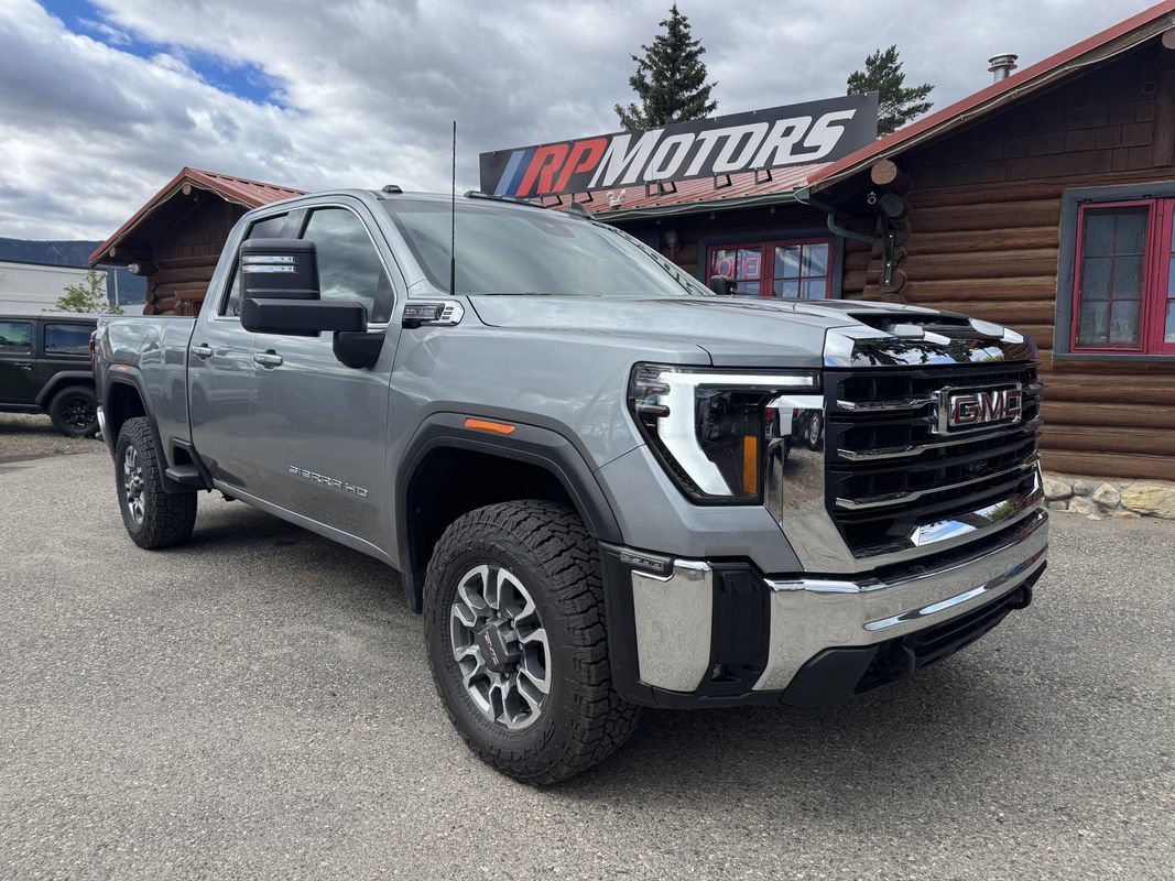 Used 2024 GMC Sierra 2500 SLE AWD/4WD image 1