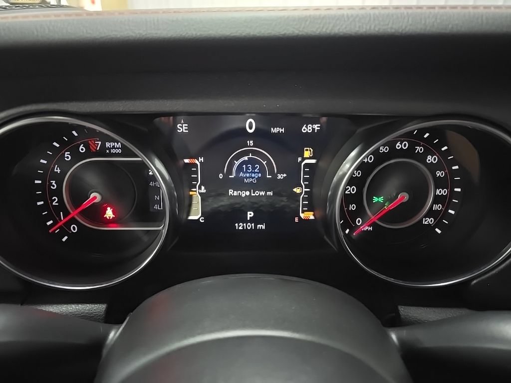 Used 2022 Jeep Gladiator Mojave w/ Cold Weather Group AWD/4WD image 24