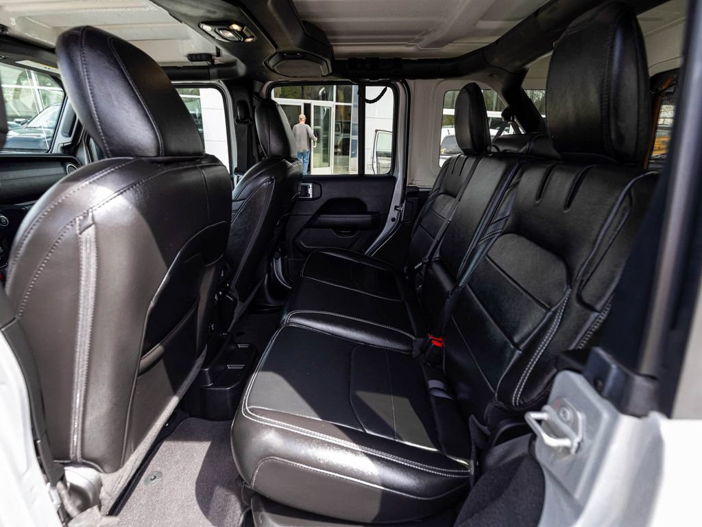 Used 2023 Jeep Wrangler Unlimited Sahara w/ Cold Weather Group AWD/4WD image 22