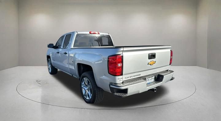 Used 2018 Chevrolet Silverado 1500 Custom w/ Custom Value Package AWD/4WD image 4