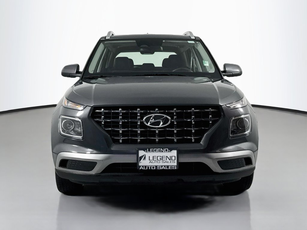 Used 2025 Hyundai Venue SEL FWD image 3