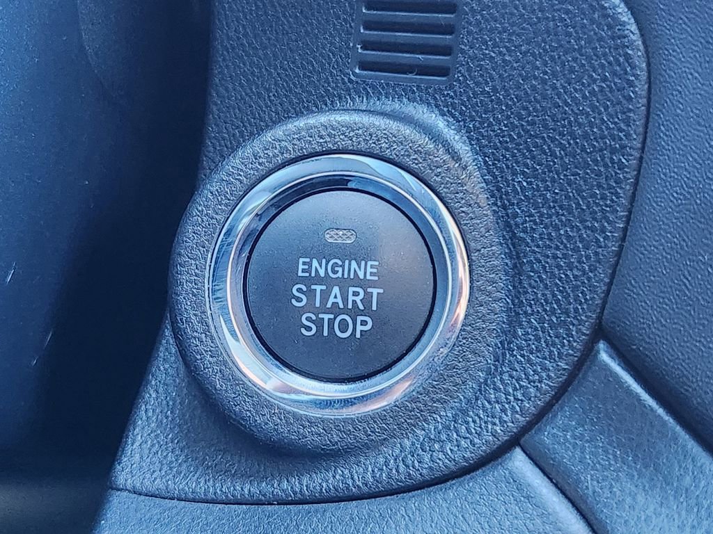 Used 2021 Subaru Outback Limited image 23