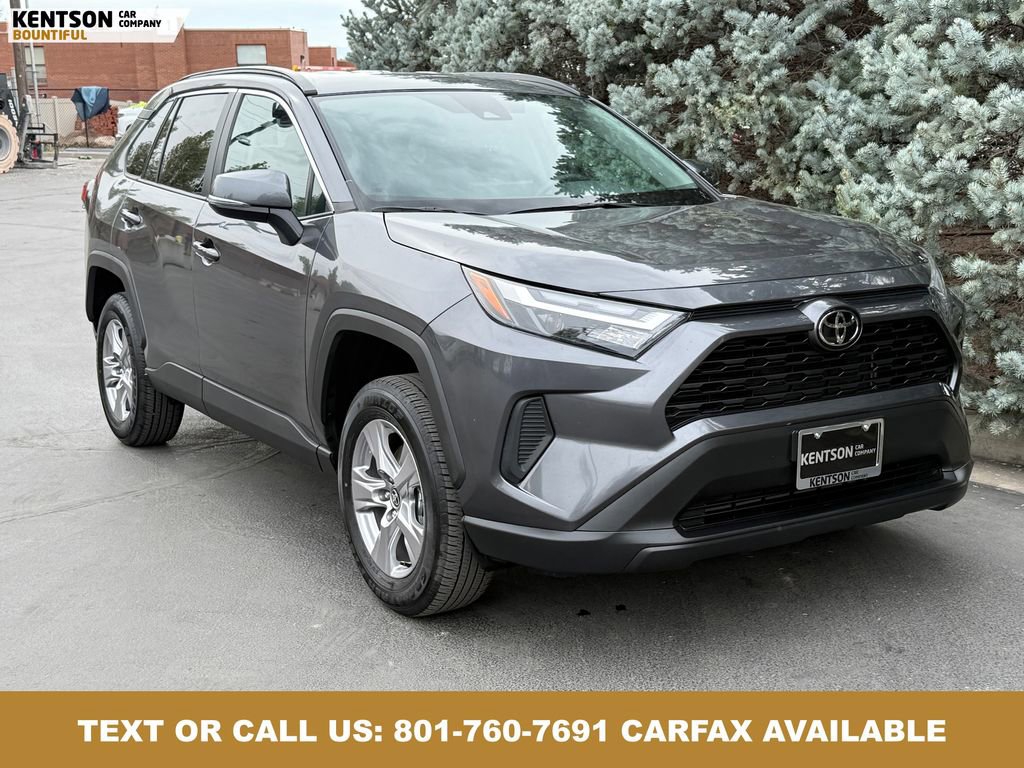 Used 2025 Toyota RAV4 XLE AWD/4WD image 12