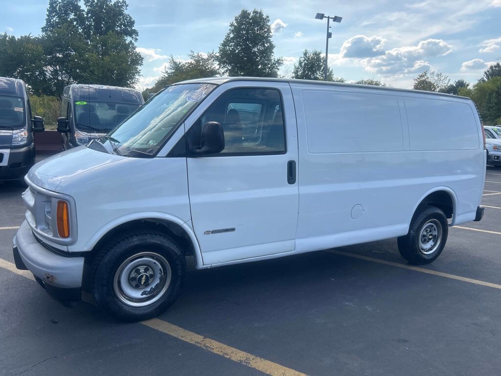 Used 2001 Chevrolet Express 2500 w/ Preferred Equipment Group 2