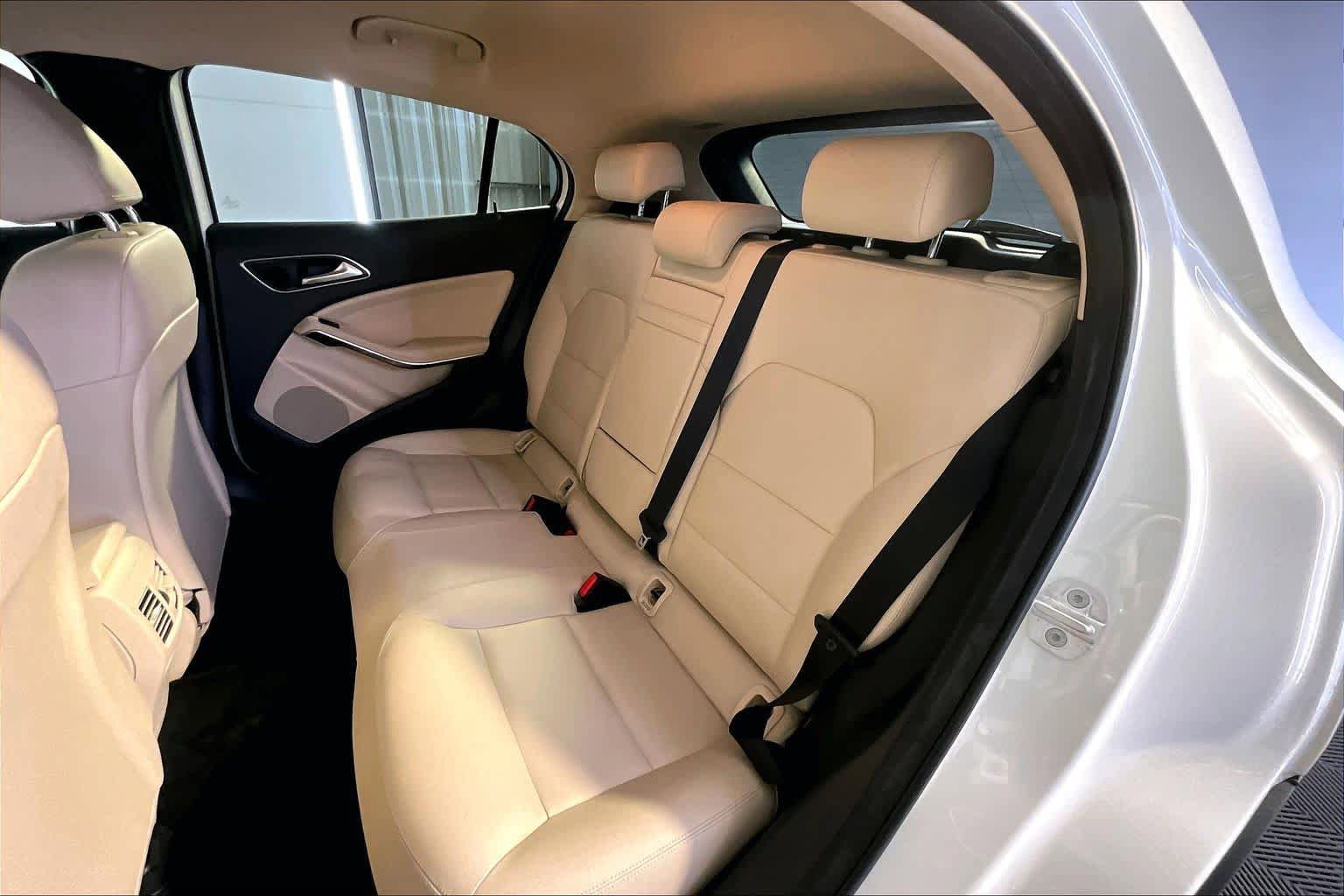 Used 2015 Mercedes-Benz GLA 250 4MATIC image 20