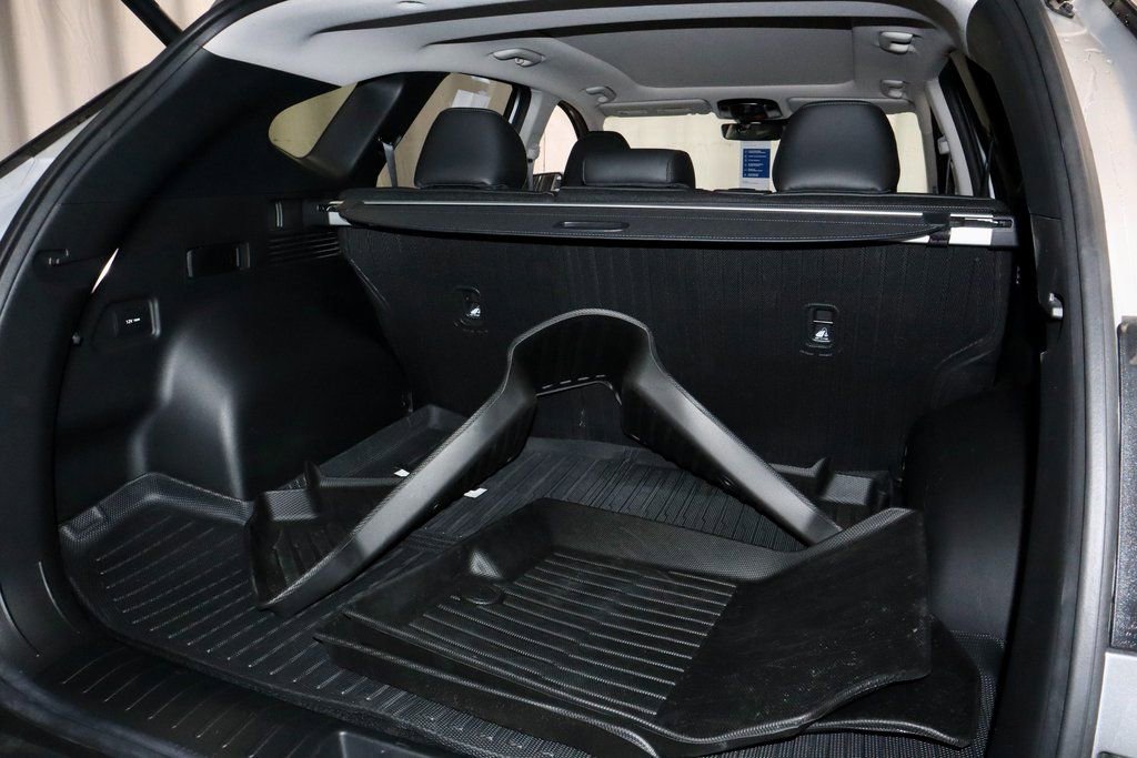 Certified 2025 Hyundai Tucson Limited image 14