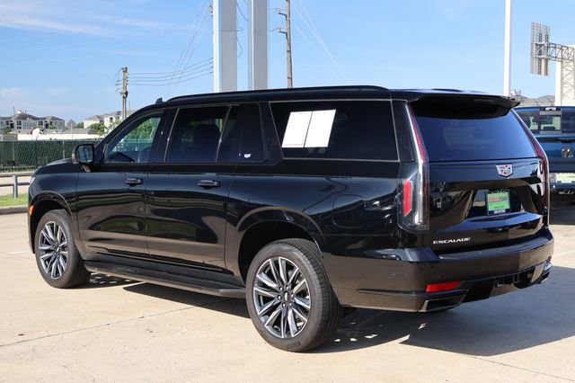 Used 2024 Cadillac Escalade ESV Sport RWD image 4