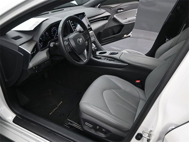 Used 2021 Toyota Avalon XLE image 8