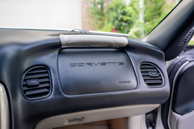 Used 2000 Chevrolet Corvette Coupe RWD image 30