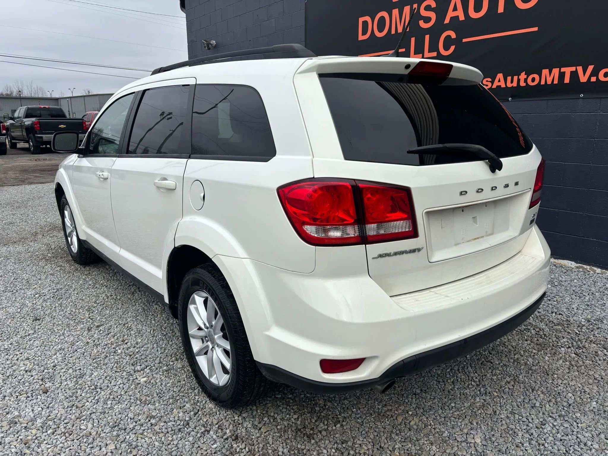 Used 2016 Dodge Journey SXT w/ Comfort/Convenience Group image 3