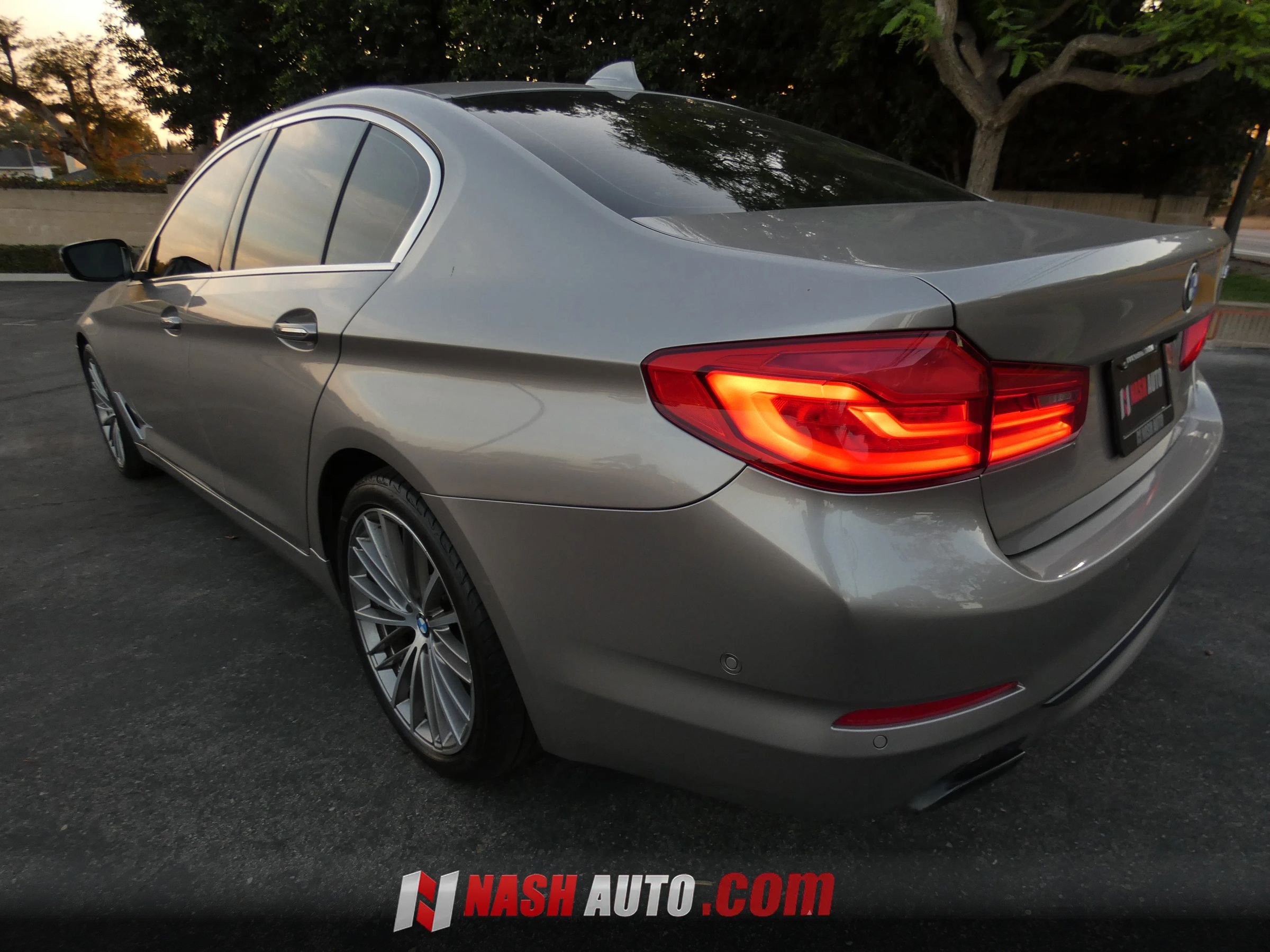 Used 2018 BMW 540i RWD image 11