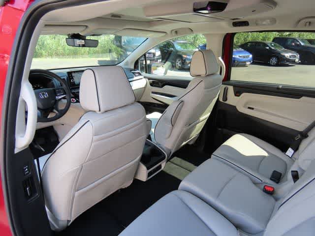 New 2027 Honda Odyssey Touring image 16