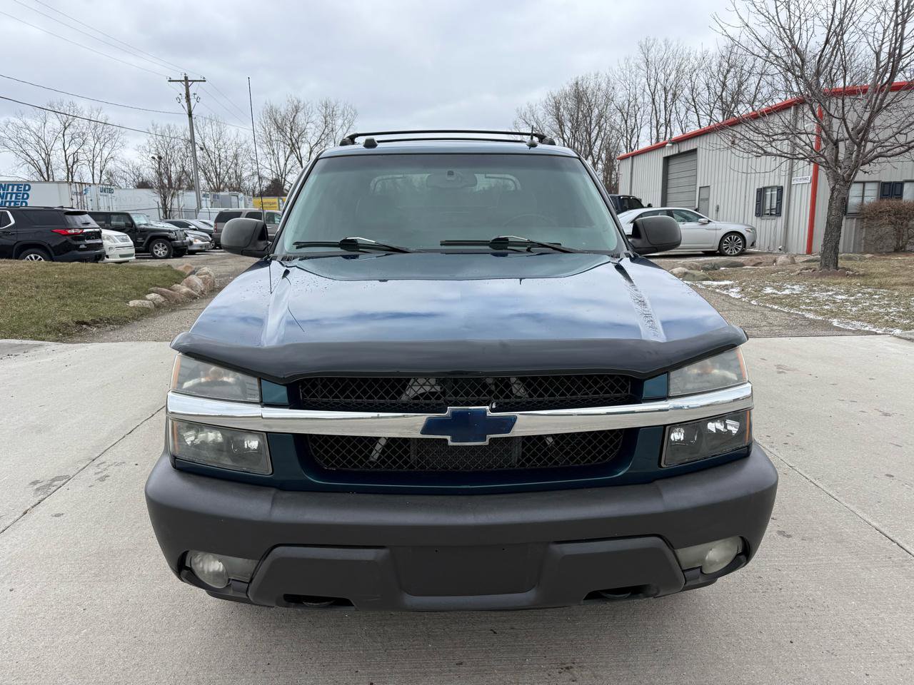 Used 2005 Chevrolet Avalanche Z71 w/ Sun And Sound Package image 2
