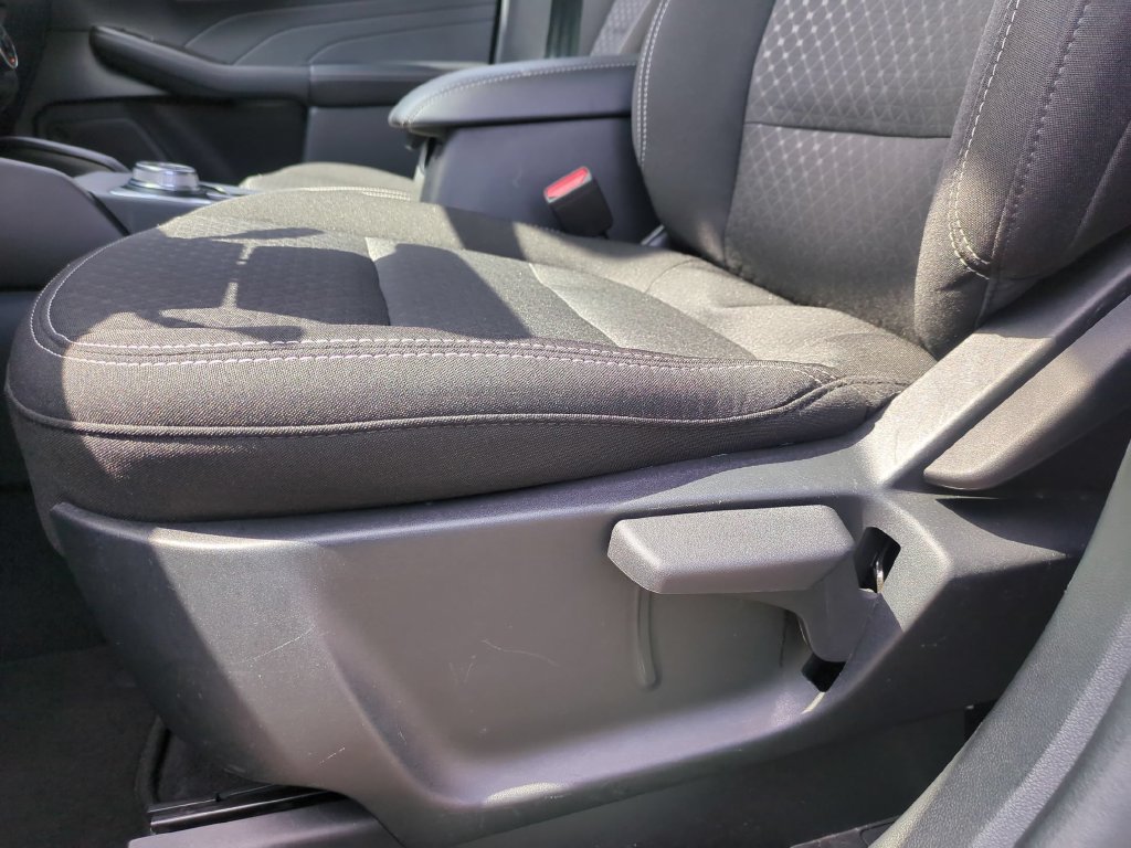 Used 2025 Ford Escape Active AWD/4WD image 14