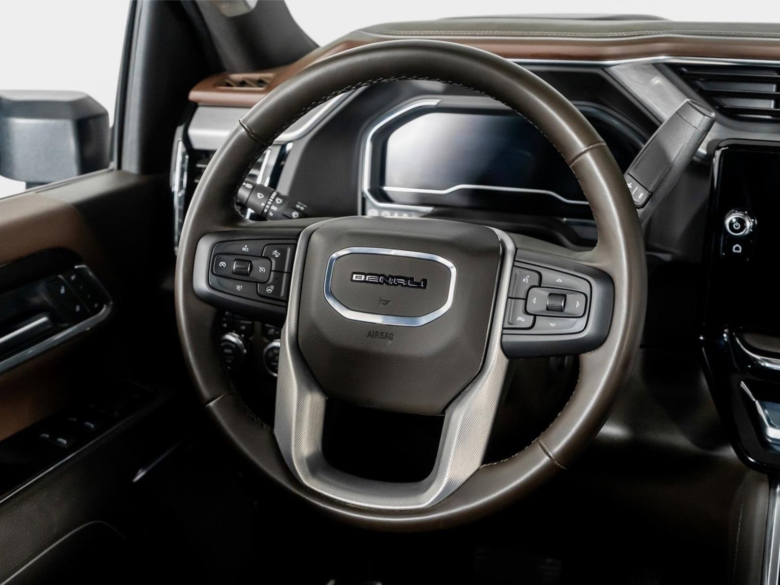 Used 2025 GMC Sierra 3500 Denali w/ Denali Reserve Package image 52