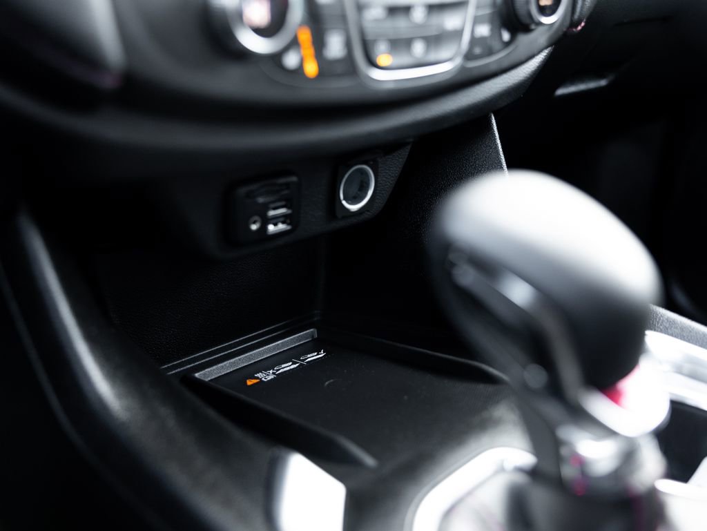 Used 2023 Chevrolet Traverse RS image 24