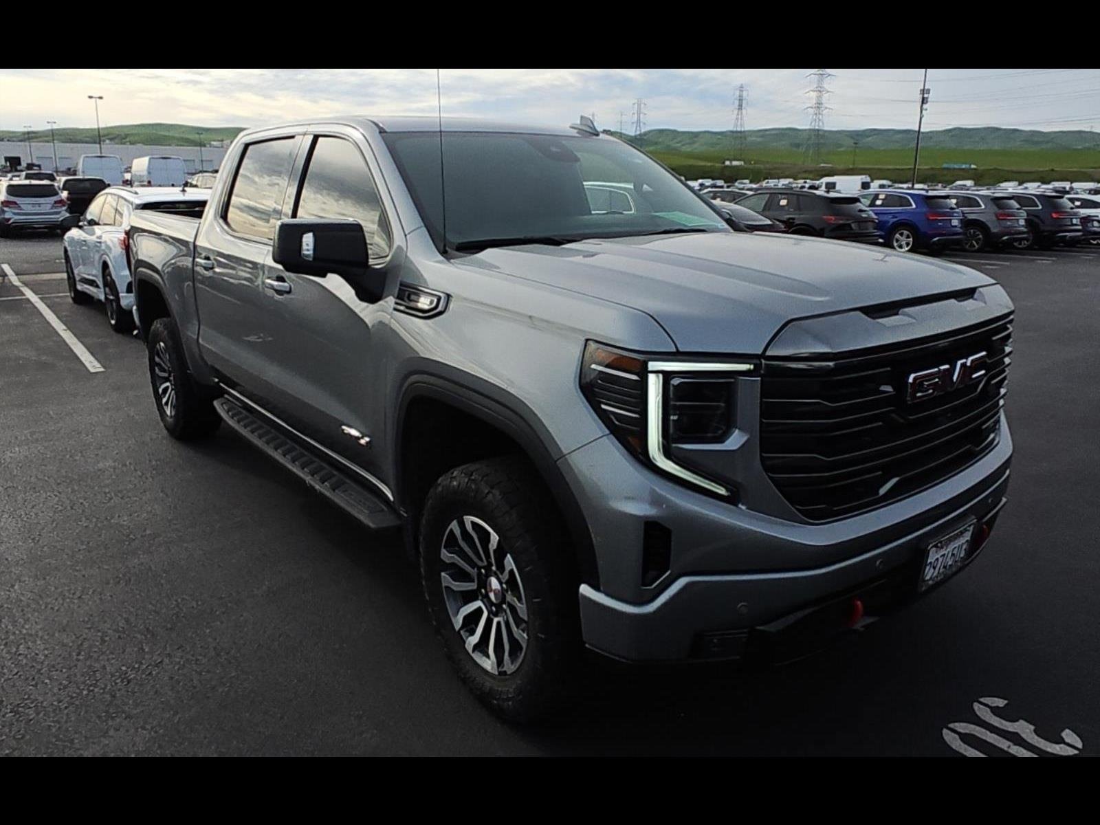 Used 2023 GMC Sierra 1500 AT4 w/ AT4 Premium Package AWD/4WD image 14