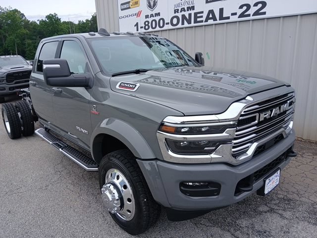 New 2026 RAM 5500 4x4 Crew Cab w/ Laramie Trim Package image 1