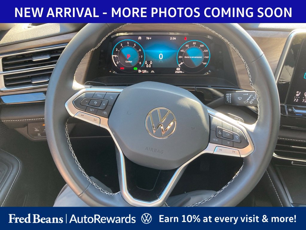 Used 2024 Volkswagen Atlas SE AWD/4WD image 11