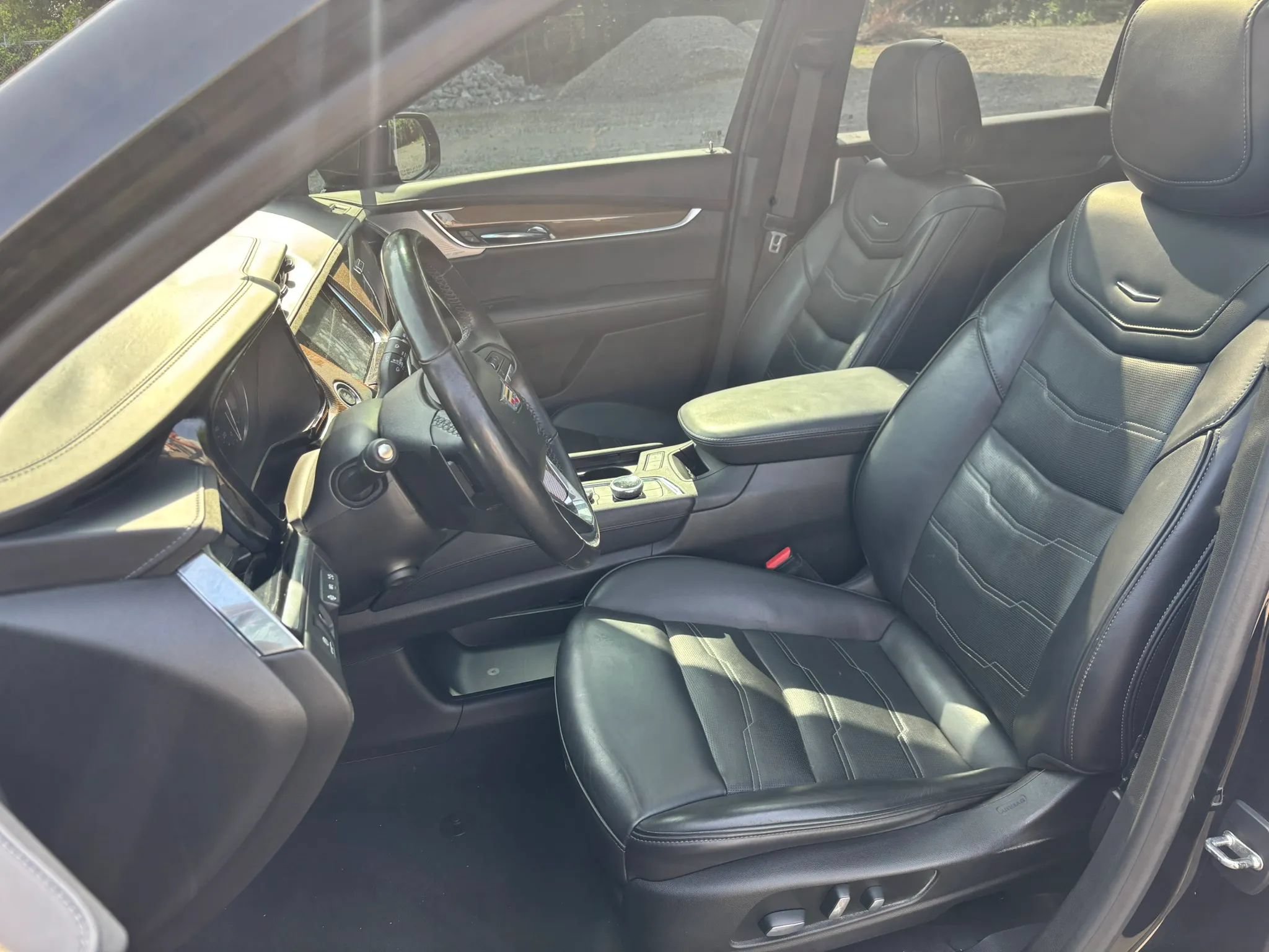 Used 2020 Cadillac XT6 Premium Luxury w/ Platinum Package FWD image 12