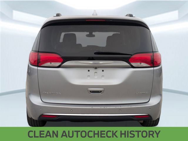 Used 2019 Chrysler Pacifica Limited image 5