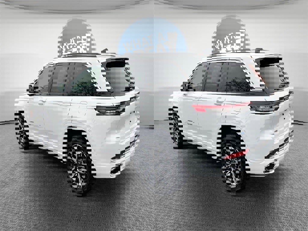 Used 2024 Jeep Grand Cherokee Overland w/ Luxury Tech Group IV image 6