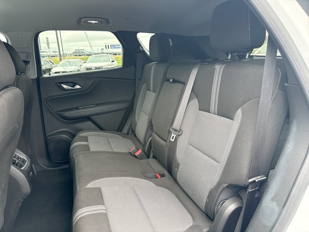 Used 2025 Chevrolet Blazer LT AWD/4WD image 19