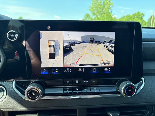 Used 2024 Chevrolet Colorado Trail Boss w/ Technology Package AWD/4WD image 15