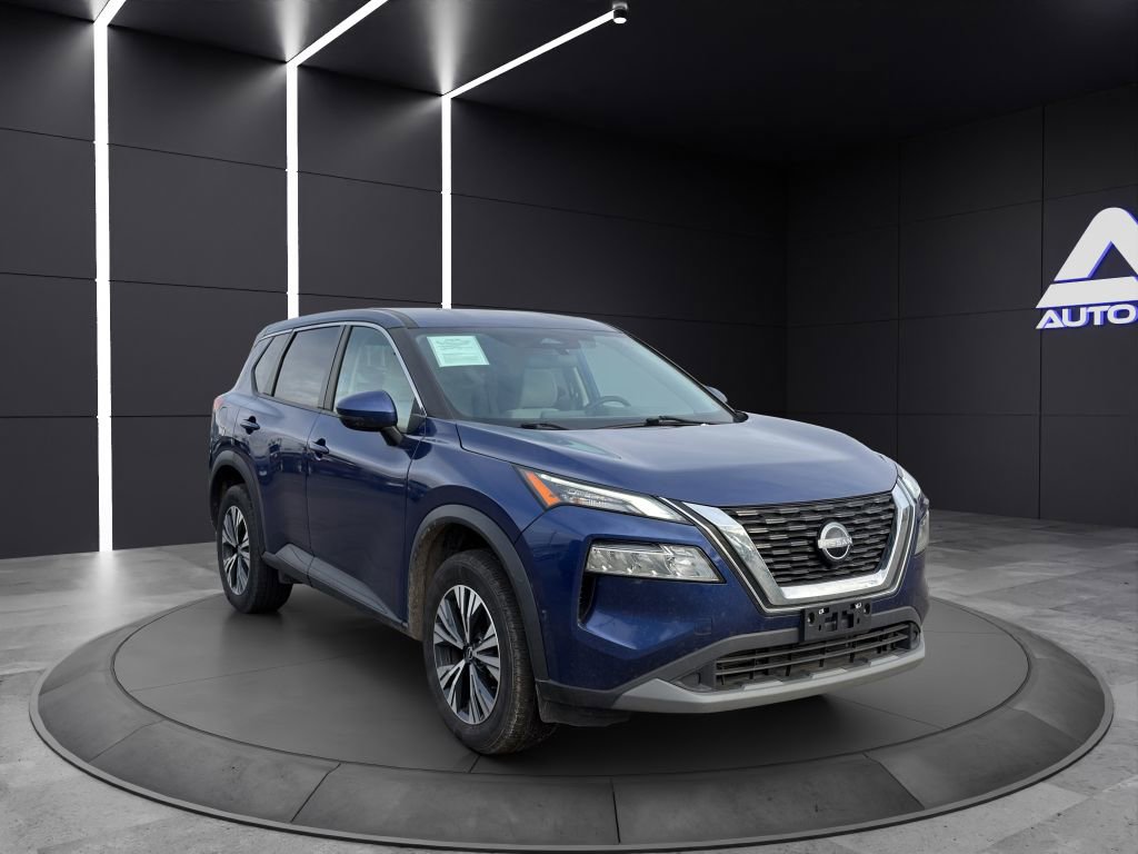 Used 2022 Nissan Rogue SV image 3