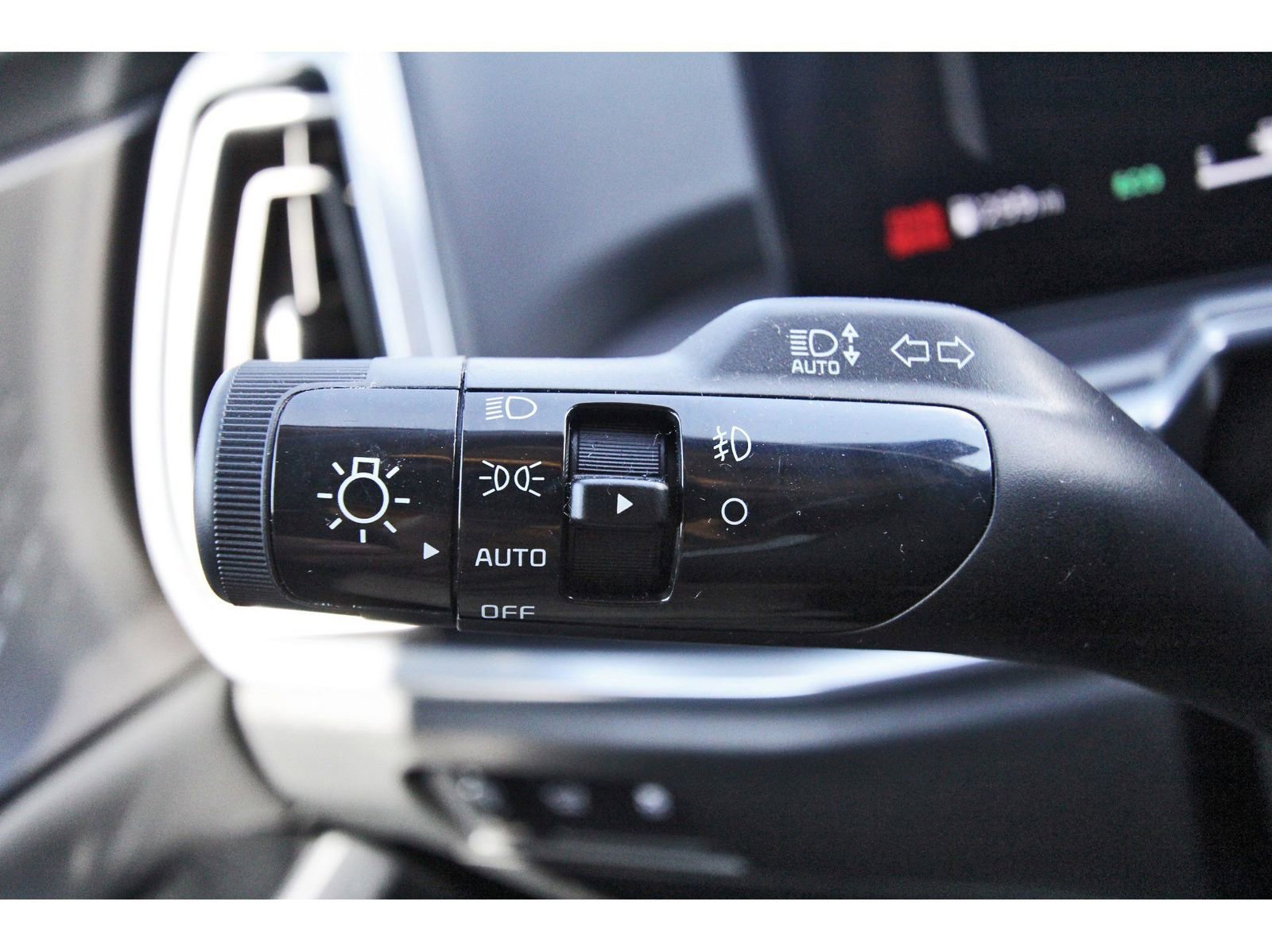 Used 2025 Kia Sorento SX image 22
