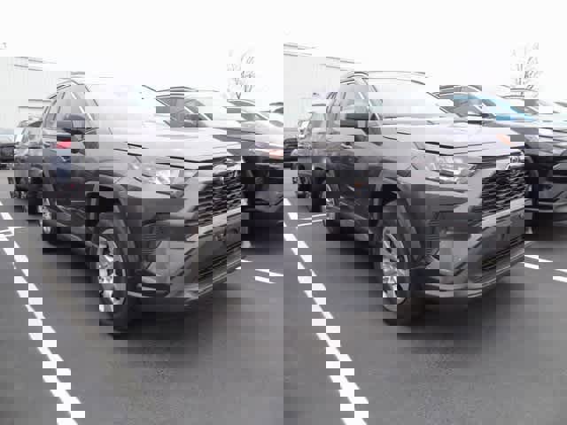 Certified 2021 Toyota RAV4 LE image 3