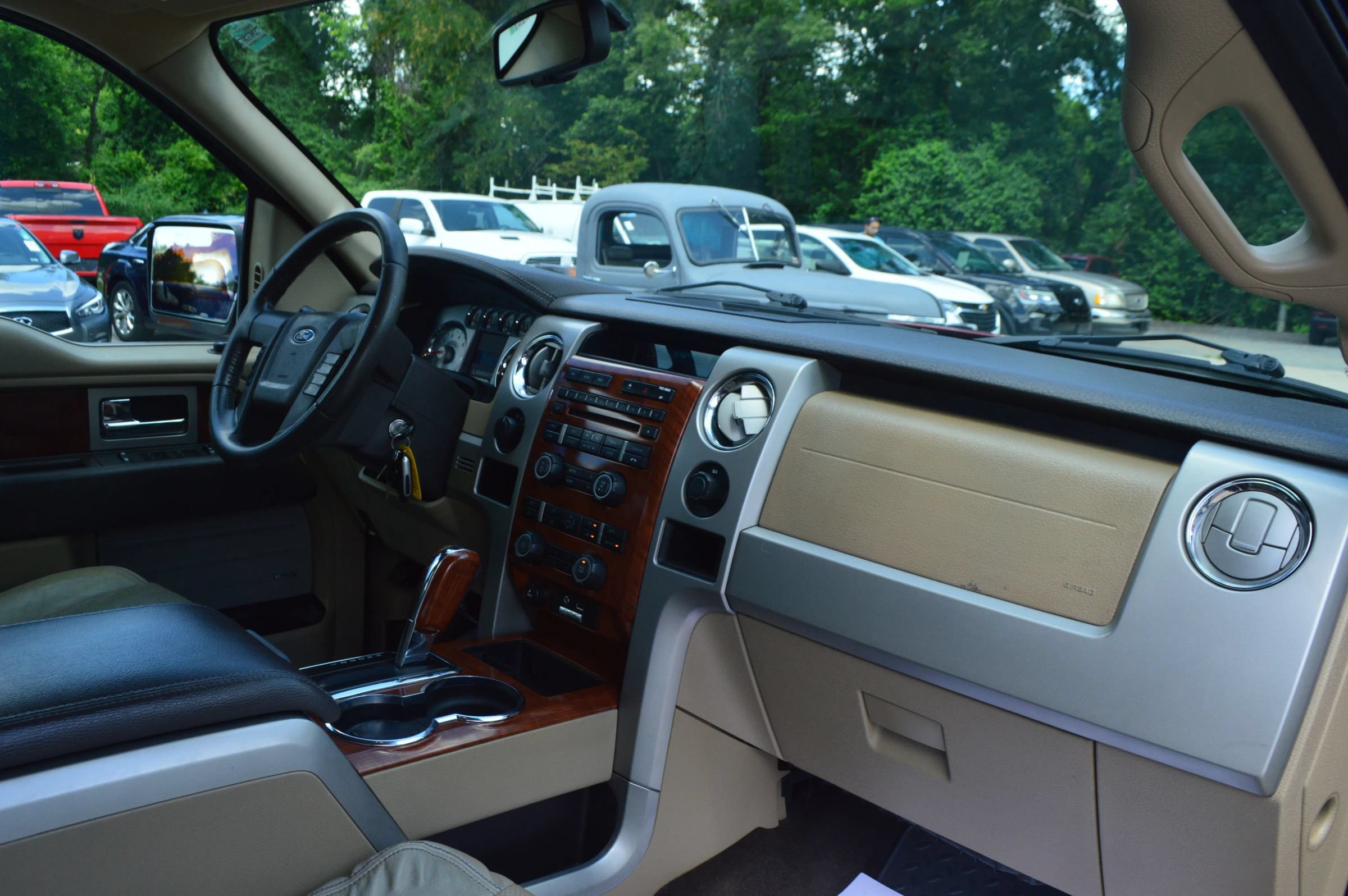 Used 2009 Ford F150 Lariat AWD/4WD image 22