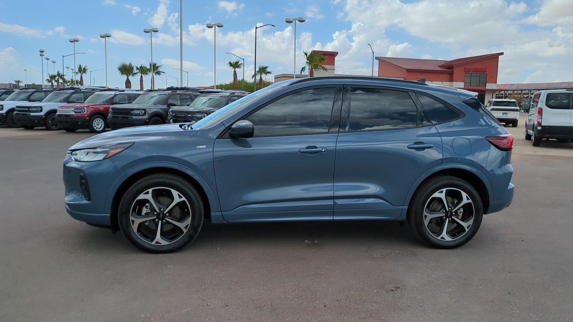 Used 2024 Ford Escape ST-Line Select w/ Tech Pack #2 AWD/4WD image 9