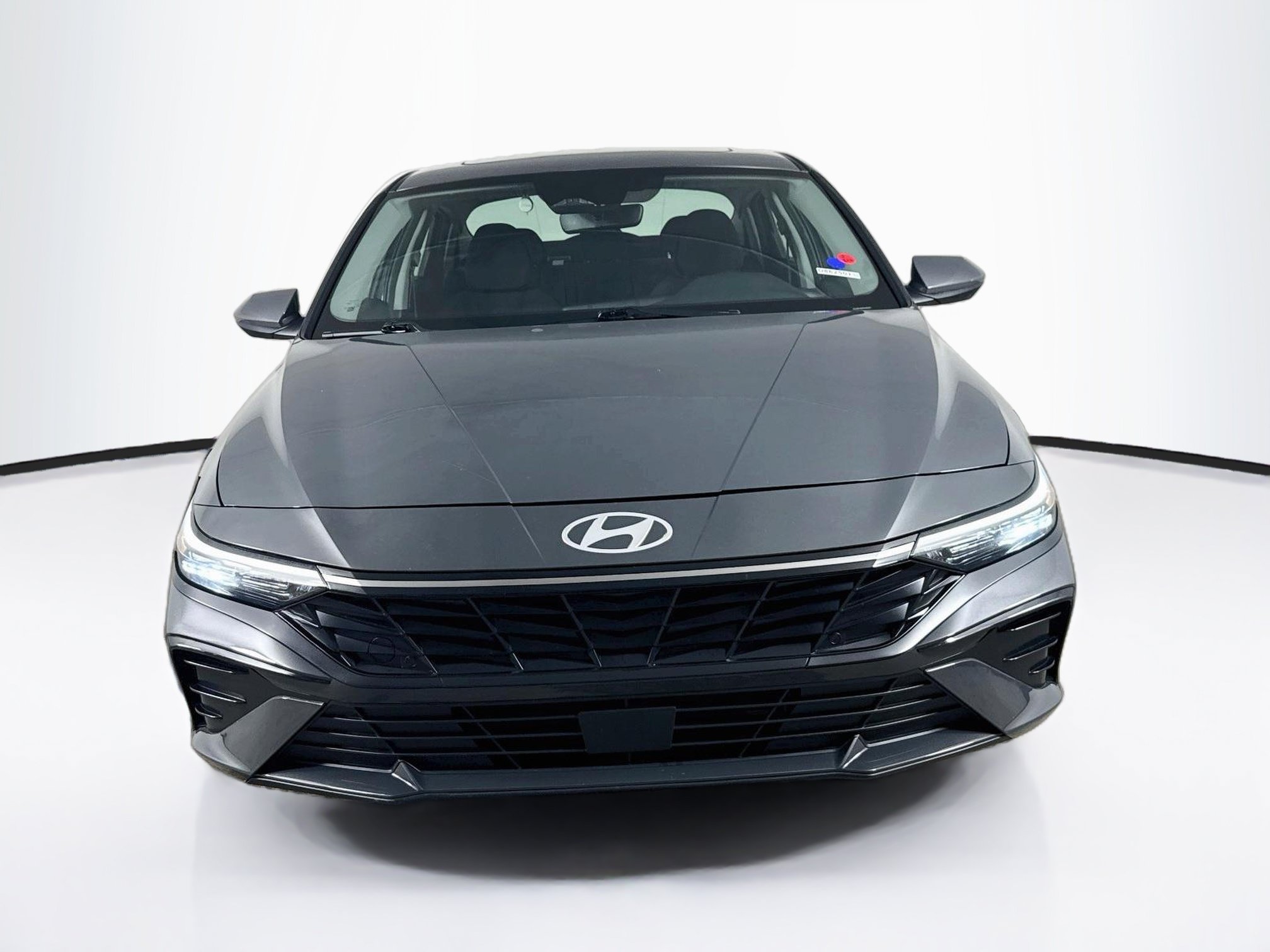 Used 2025 Hyundai Elantra SEL FWD image 3