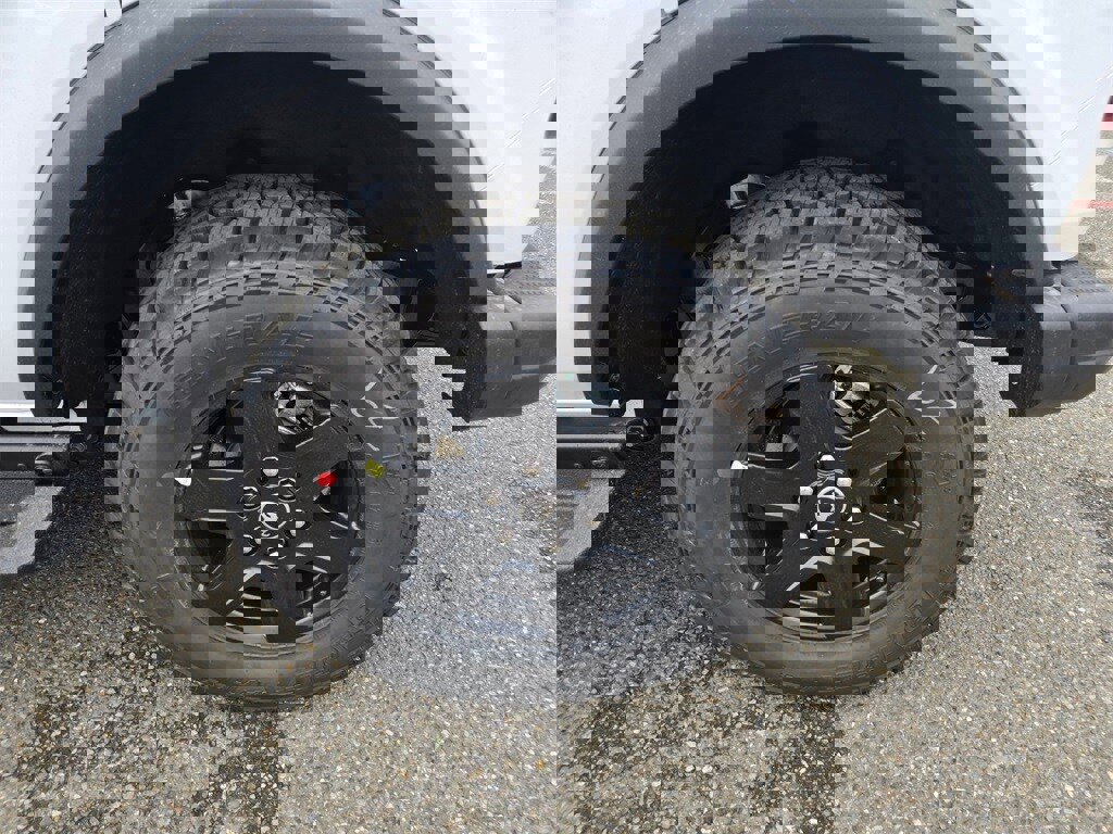 New 2025 Ford Bronco Big Bend w/ Black Diamond Package image 9