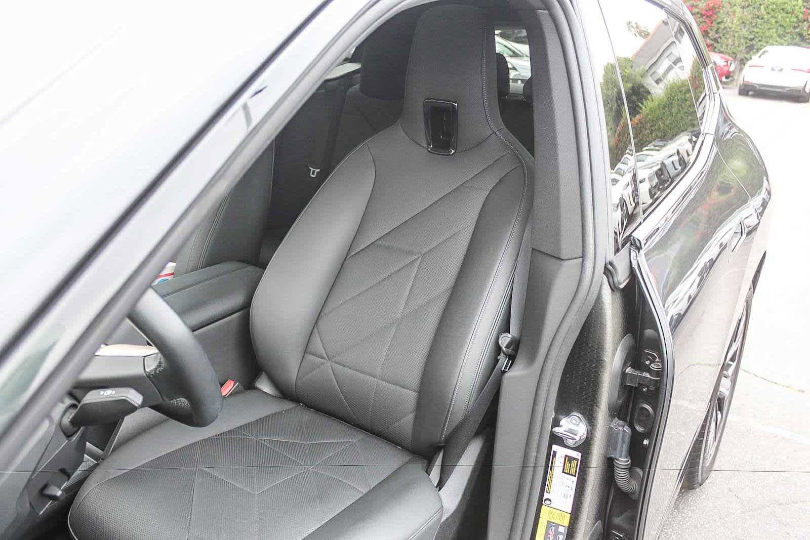 Certified 2023 BMW iX xDrive50 w/ Sport Package AWD/4WD image 25