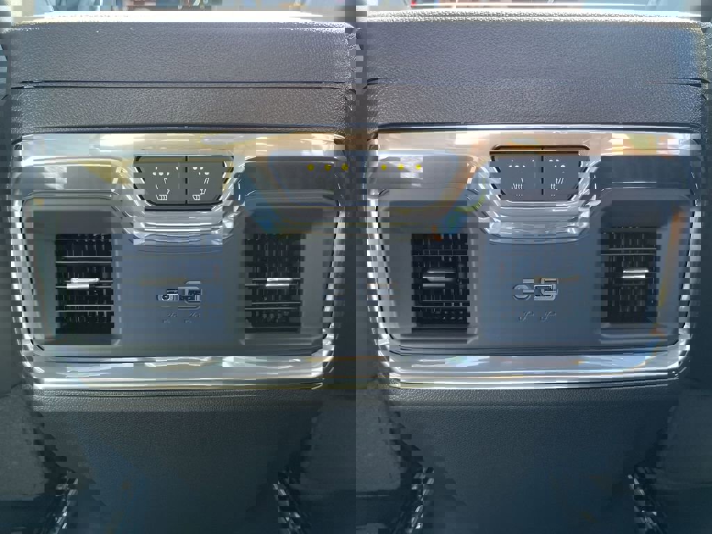 New 2025 GMC Sierra 3500 Denali Ultimate image 22