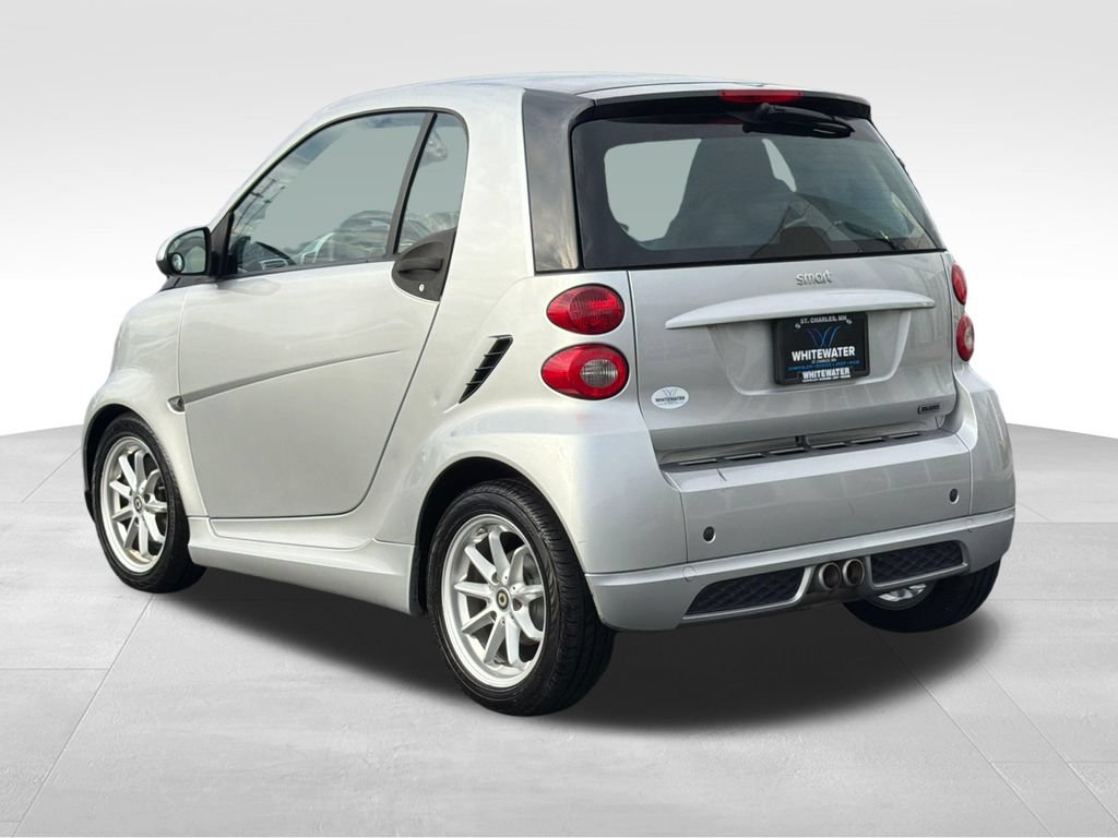 Used 2009 smart fortwo passion RWD image 16