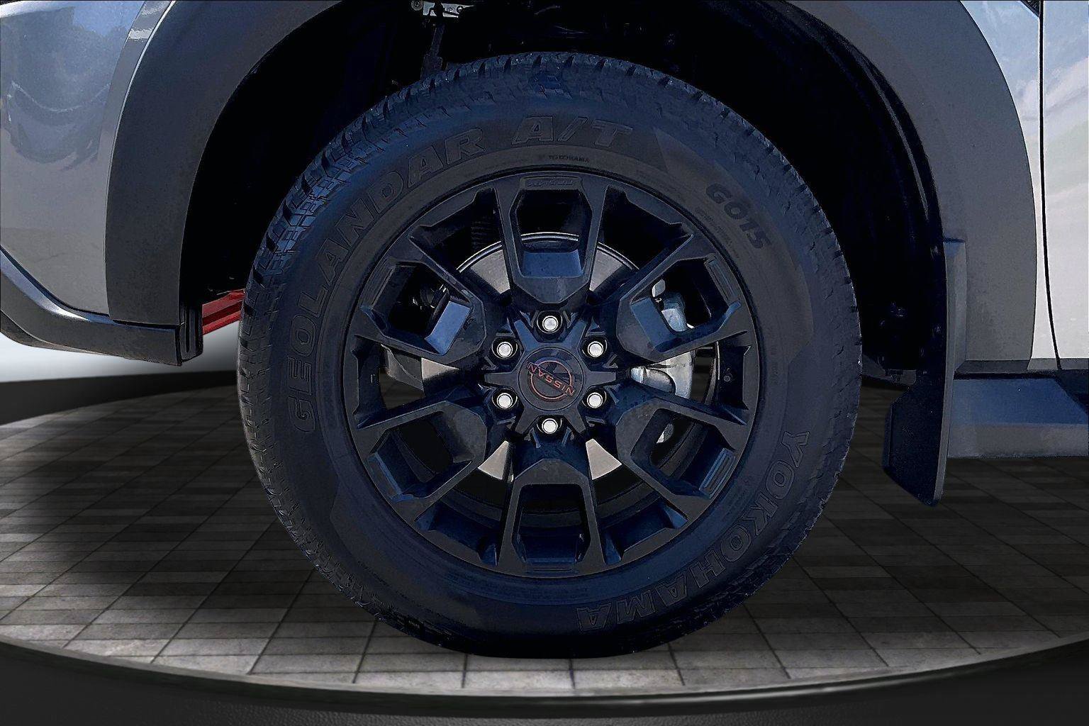 Certified 2025 Nissan Armada PRO-4X AWD/4WD image 9