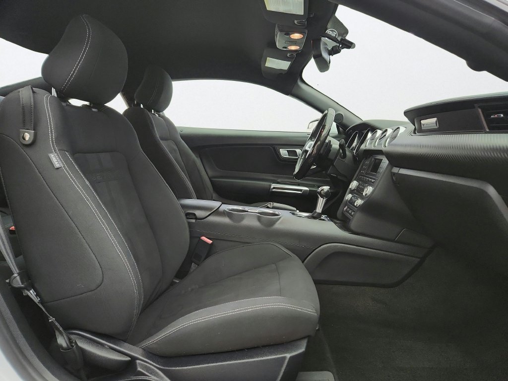 Used 2018 Ford Mustang Coupe RWD image 23