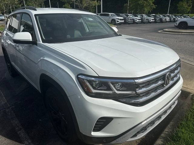 Certified 2023 Volkswagen Atlas SE w/ Black Wheel Package AWD/4WD image 2
