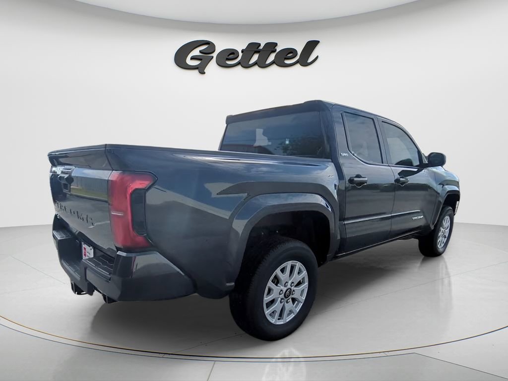 Used 2025 Toyota Tacoma SR5 AWD/4WD image 8