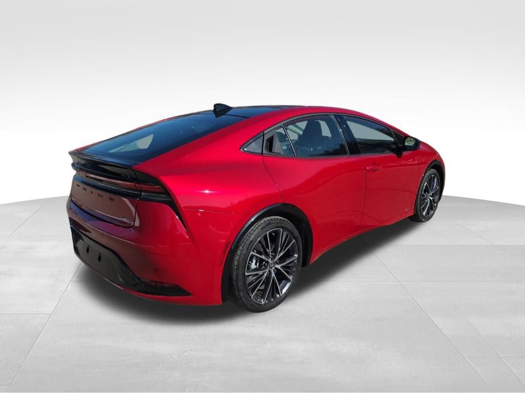 Used 2024 Toyota Prius XLE image 5