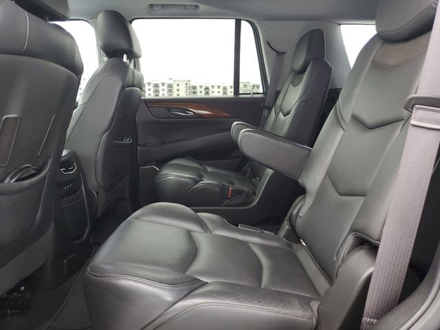 Used 2017 Cadillac Escalade Luxury image 25