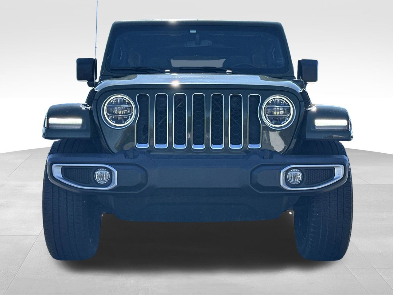 Used 2021 Jeep Wrangler Unlimited Sahara w/ Dual Top Group image 31