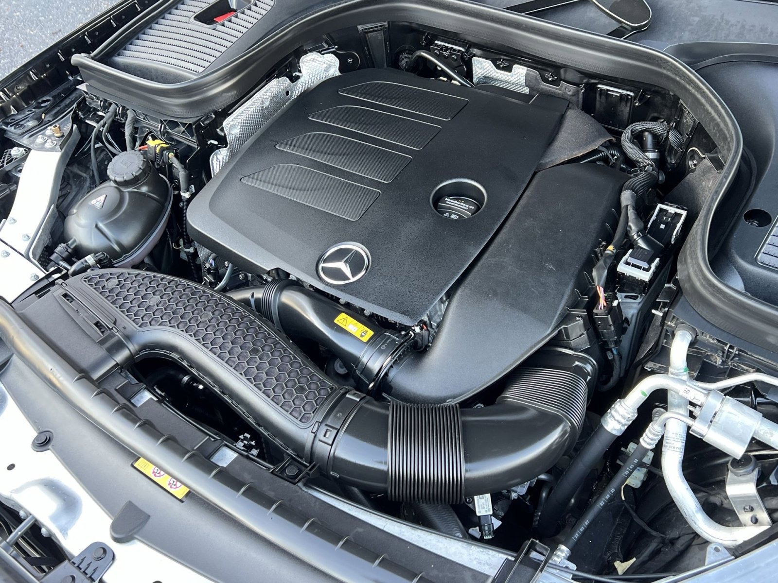 Certified 2022 Mercedes-Benz GLC 300 4MATIC w/ Premium Package Lite image 27