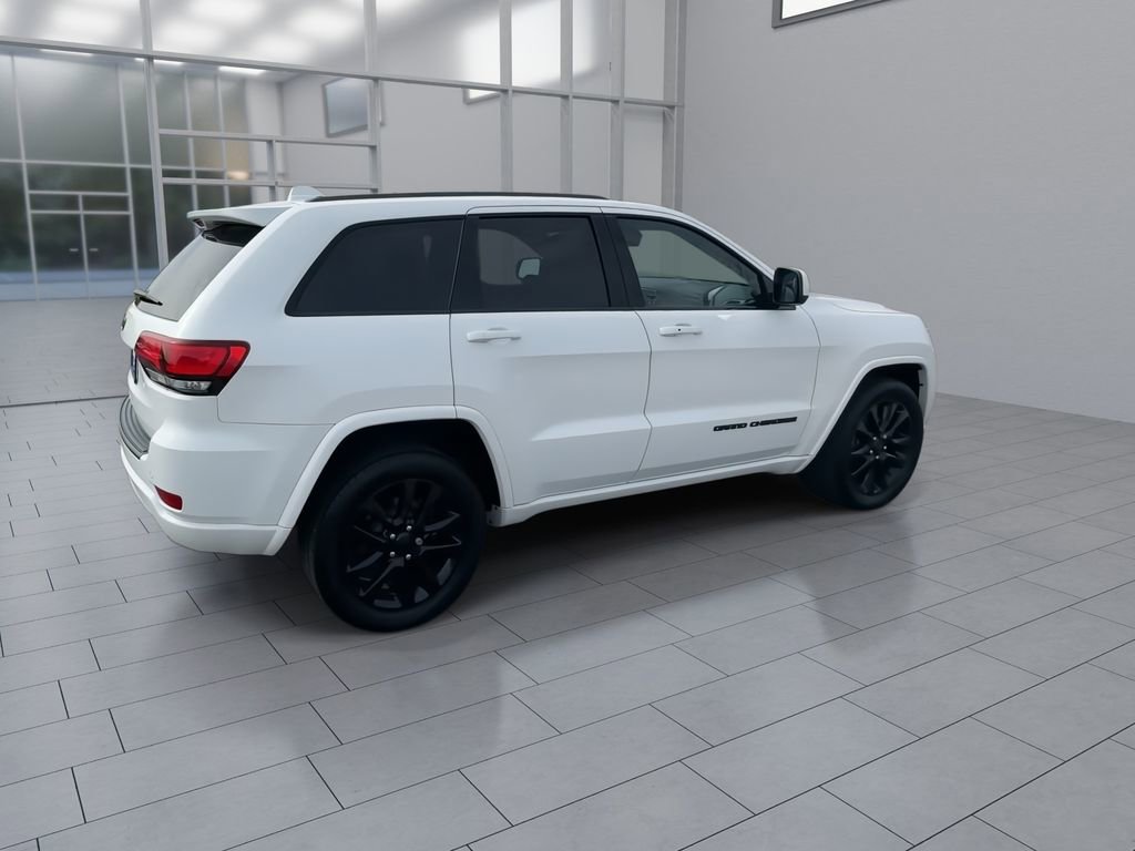 Used 2019 Jeep Grand Cherokee Altitude image 8