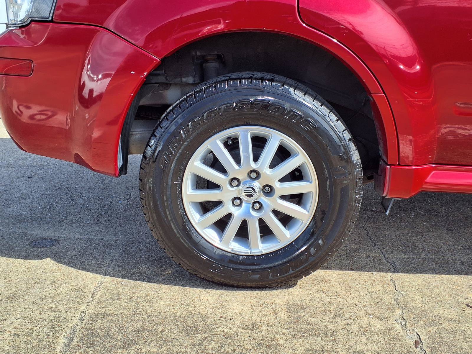 Used 2010 Mercury Mariner Premier FWD image 10