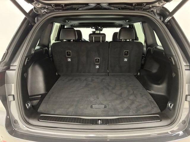 Used 2025 Jeep Grand Cherokee Altitude AWD/4WD image 17