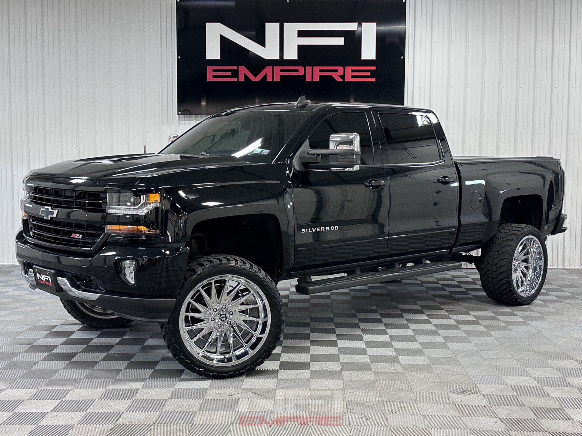 Used 2017 Chevrolet Silverado 1500 LT w/ All Star Edition AWD/4WD image 1